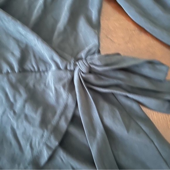 South River | Black Peplum Blouse - Picture 7 of 12